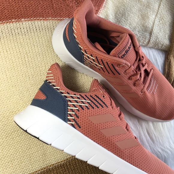 NWT Adidas Womens Sneakers Running Shoes Asweerun - Picture 4 of 8